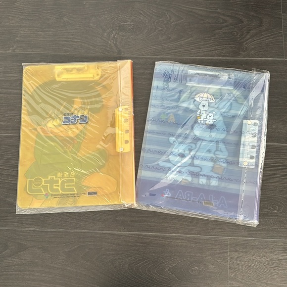 NWT - 2 Clip Folders - Picture 2 of 2